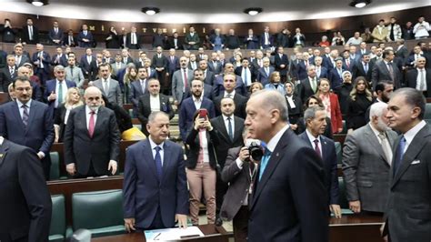 AK Parti’de mevcut 39 belediye başkanından 10’unun üstü çizildi